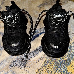 Balenciaga, triple S kids Black